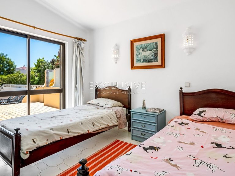 Villa for Sale in Carvoeiro, Algarve 24