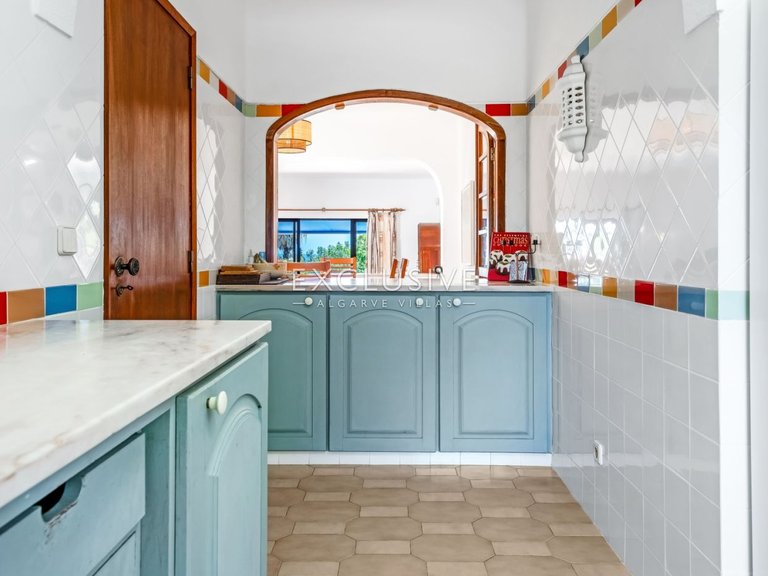 Villa for Sale in Carvoeiro, Algarve 20