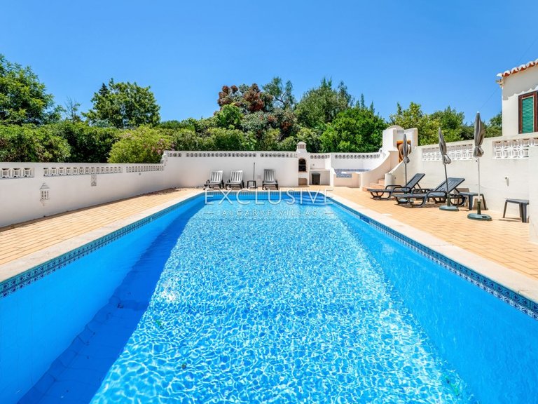 Villa for Sale in Carvoeiro, Algarve 7