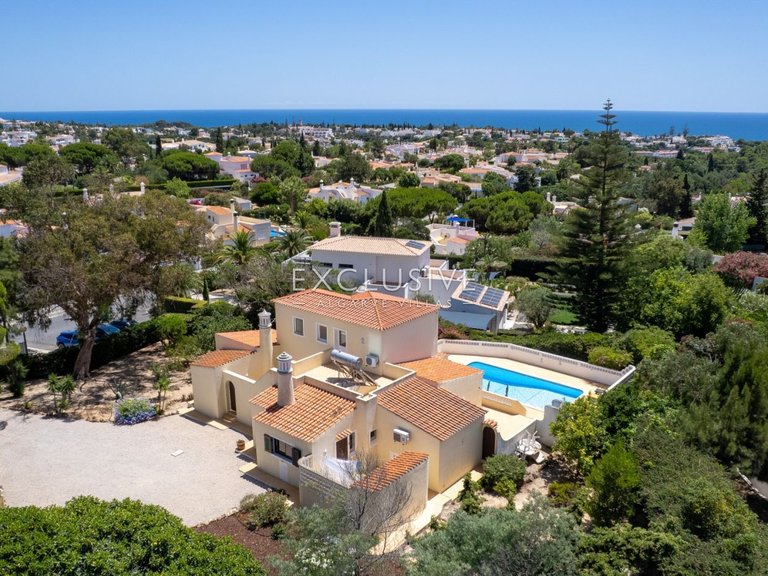 Villa for Sale in Carvoeiro, Algarve 9