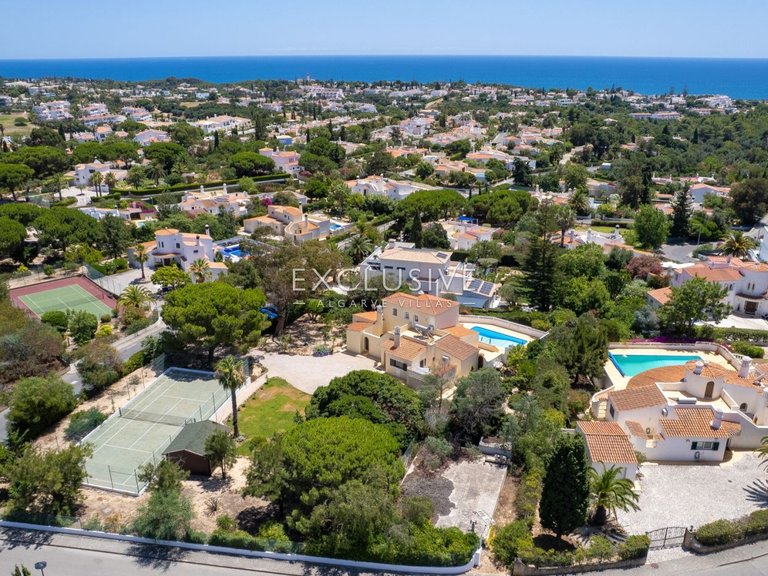 Villa for Sale in Carvoeiro, Algarve 5