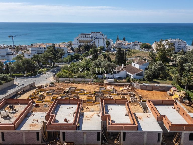 Town House for Sale in Praia Da Luz, Algarve 19
