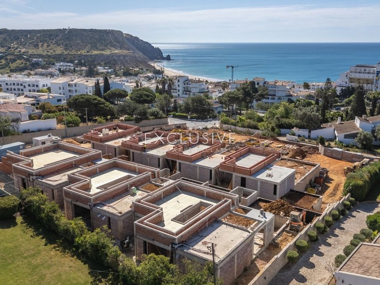 Town House for Sale in Praia Da Luz, Algarve 10