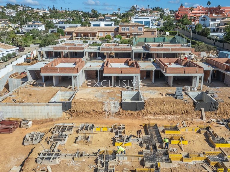 Town House for Sale in Praia Da Luz, Algarve 17