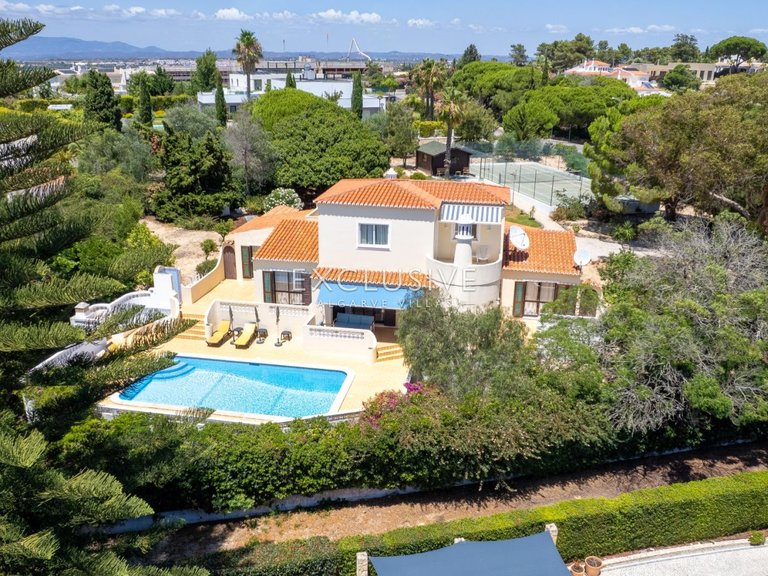 Villa for Sale in Carvoeiro, Algarve 3