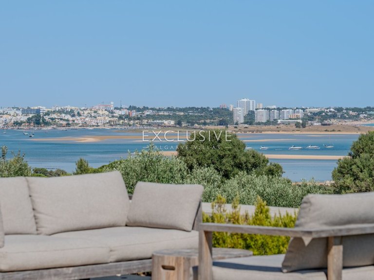 Villa for Sale in Praia Da Luz, Algarve 14