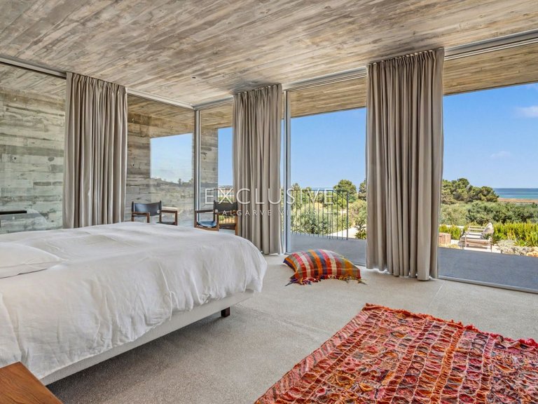 Villa for Sale in Praia Da Luz, Algarve 13