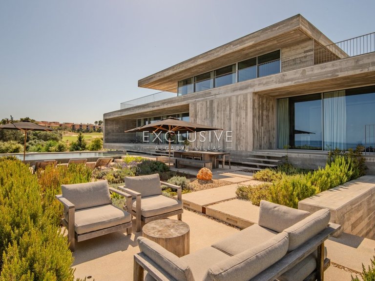 Villa for Sale in Praia Da Luz, Algarve 15