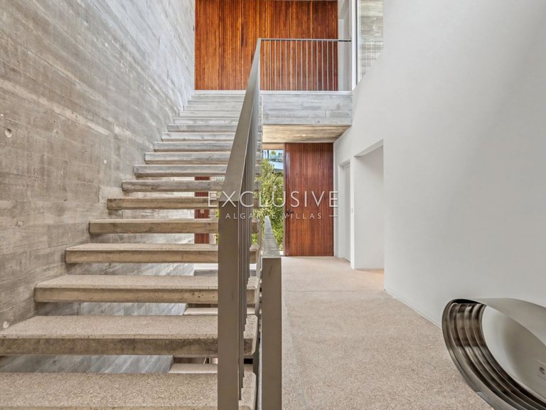 Villa for Sale in Praia Da Luz, Algarve 16
