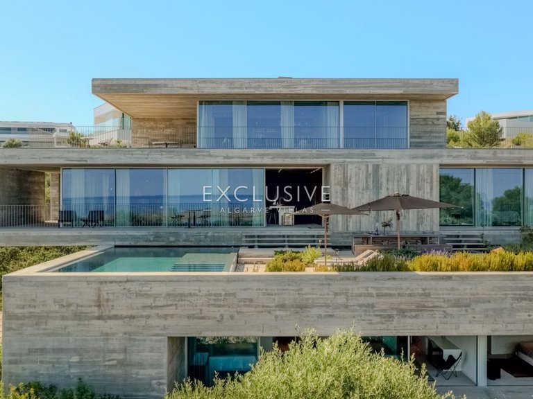 Villa for Sale in Praia Da Luz, Algarve 19