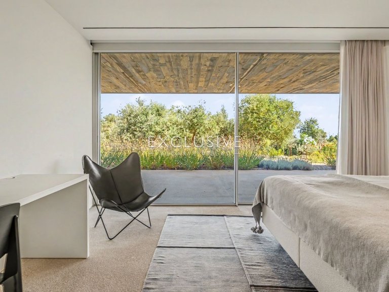 Villa for Sale in Praia Da Luz, Algarve 23