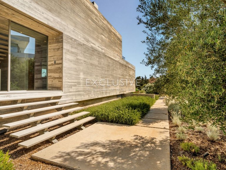 Villa for Sale in Praia Da Luz, Algarve 31