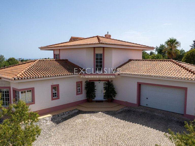 Villa for Sale in Carvoeiro, Algarve 46