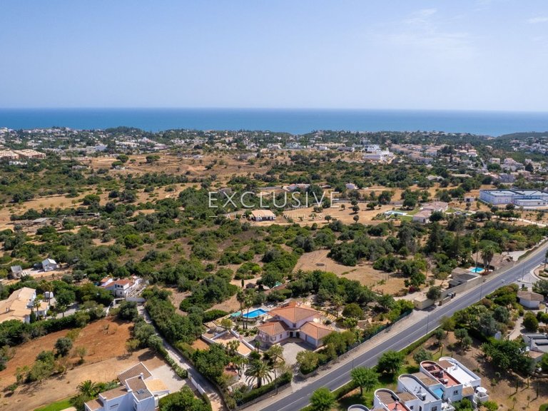 Villa for Sale in Carvoeiro, Algarve 5