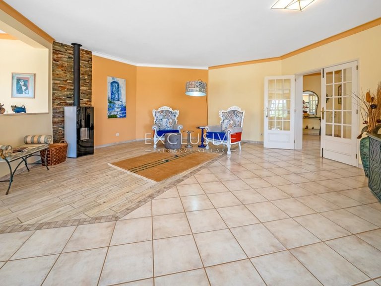 Villa for Sale in Carvoeiro, Algarve 6