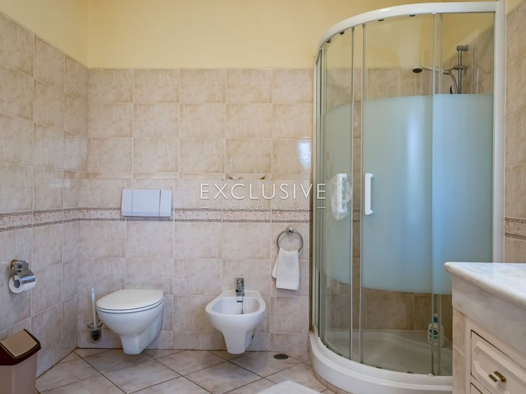 Villa for Sale in Carvoeiro, Algarve 21