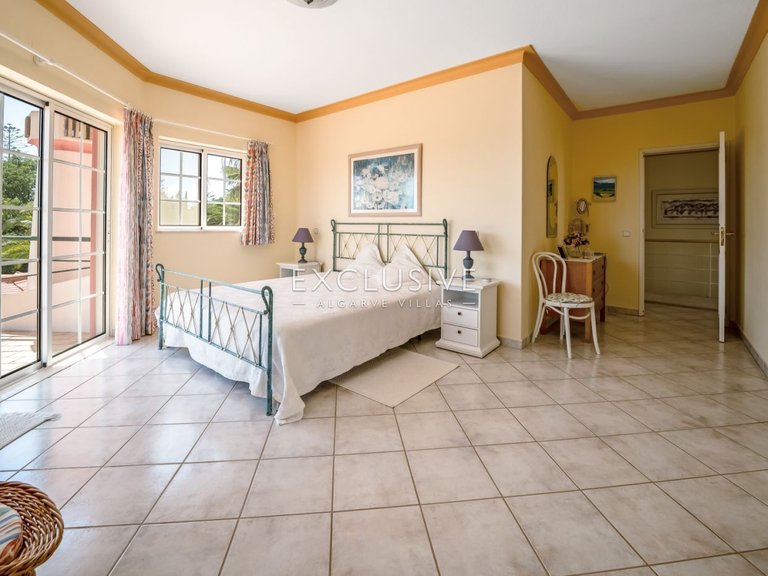 Villa for Sale in Carvoeiro, Algarve 29