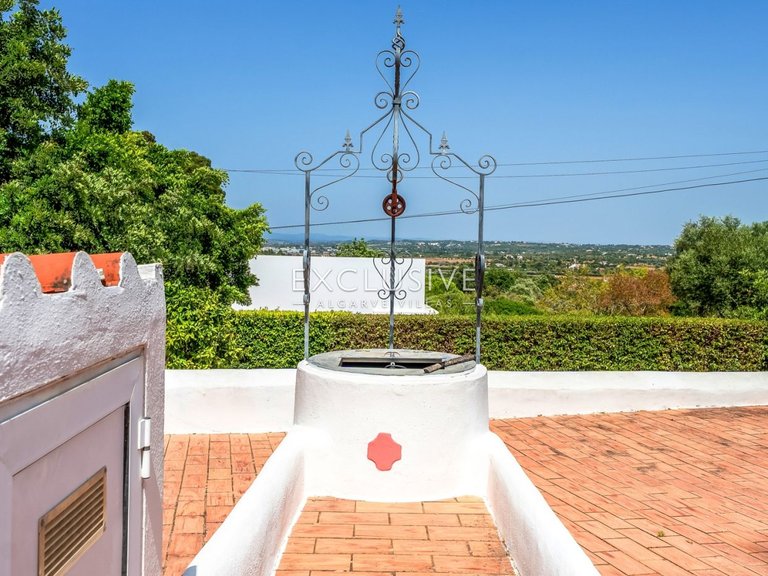 Villa for Sale in Carvoeiro, Algarve 41