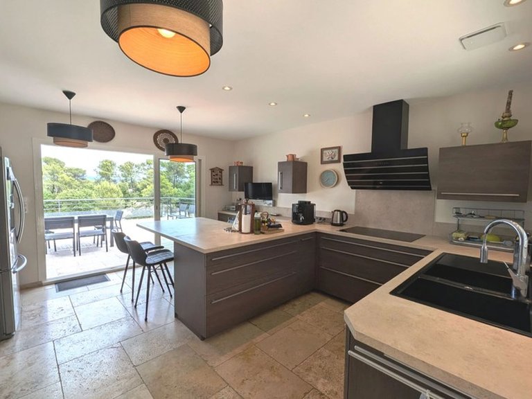 Villa for Sale in Lorgues, Var Countryside (fayence, Lorgues, Cotignac) 16