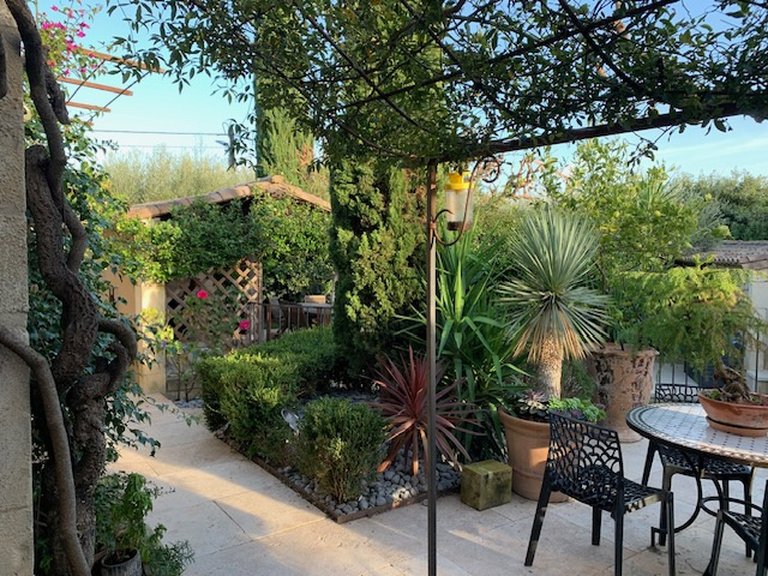 Villa for Sale in Uzes, Uzes Area 3
