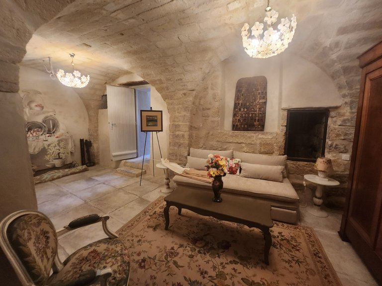 Villa for Sale in Uzes, Uzes Area 16