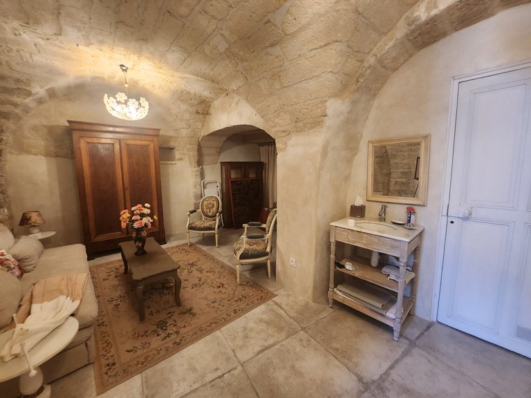 Villa for Sale in Uzes, Uzes Area 17
