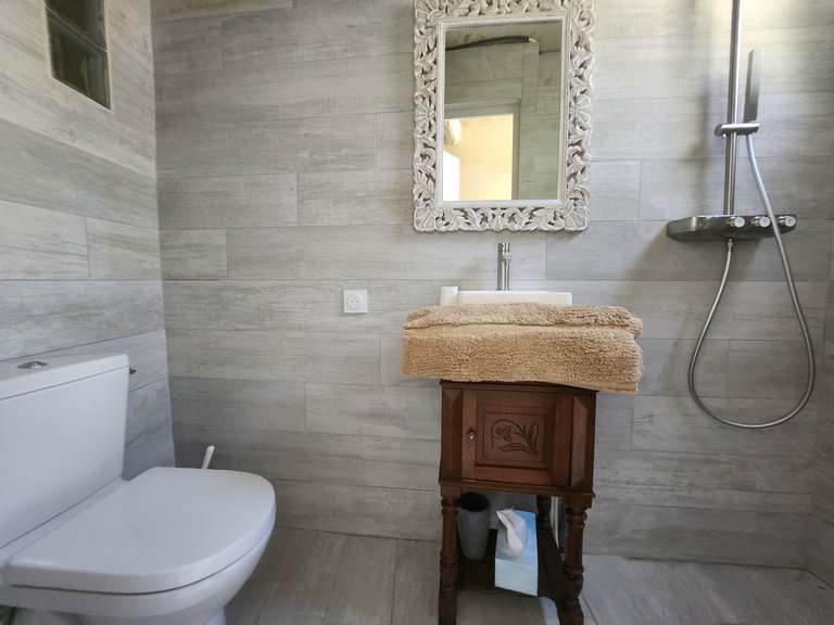 Villa for Sale in Uzes, Uzes Area 18