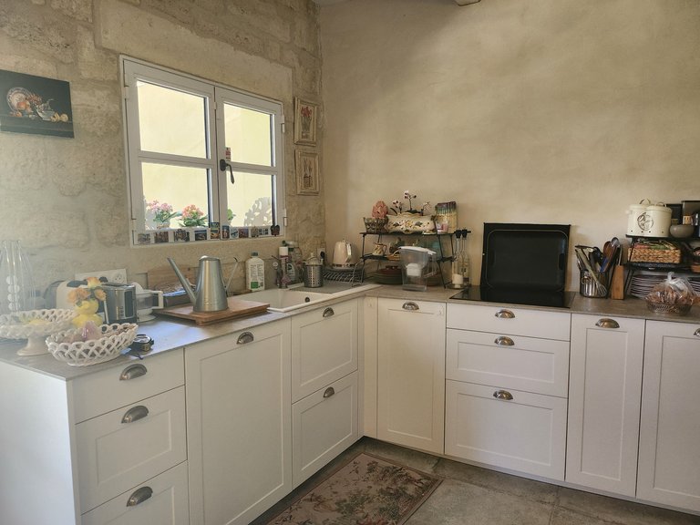 Villa for Sale in Uzes, Uzes Area 5