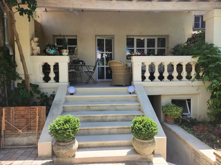 Villa for Sale in Uzes, Uzes Area 10
