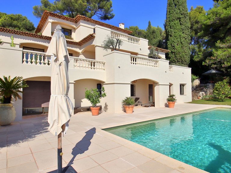 Villa for Sale in Nice, Nice Area 3