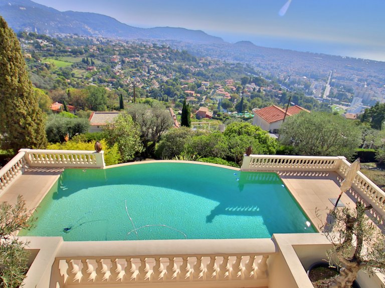 Villa for Sale in Nice, Nice Area 6
