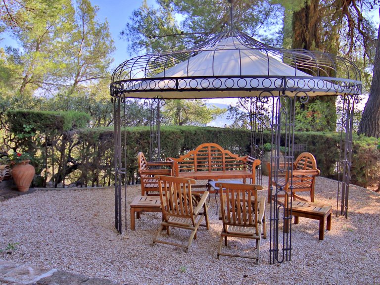Villa for Sale in Nice, Nice Area 9