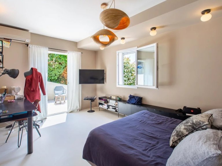 Villa for Sale in Nice, Nice Area 18