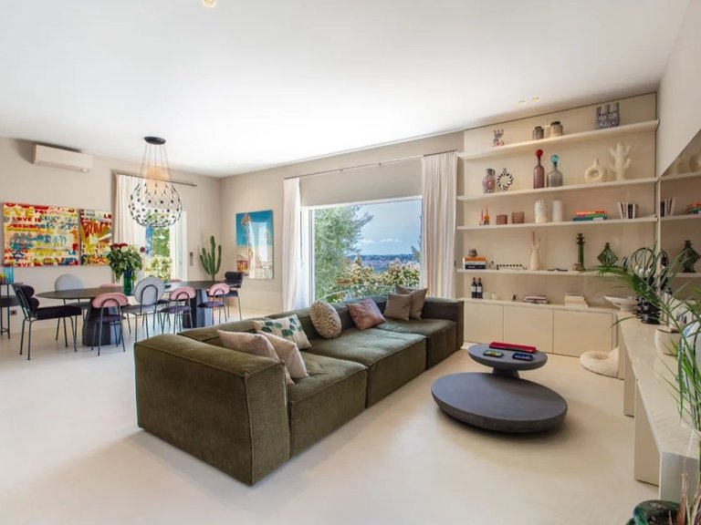 Villa for Sale in Nice, Nice Area 10