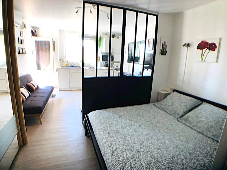 Villa for Sale in Nice, Nice Area 10
