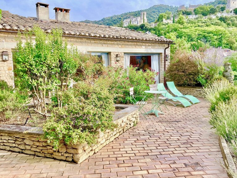 Villa for Sale in Oppede, The Luberon / Vaucluse 2