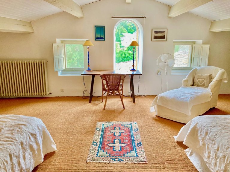 Villa for Sale in Oppede, The Luberon / Vaucluse 20