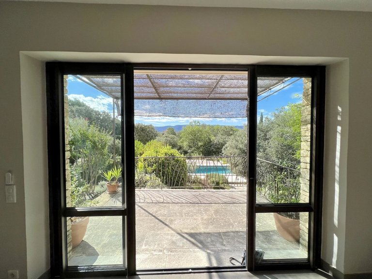 Villa for Sale in Goult, The Luberon / Vaucluse 13