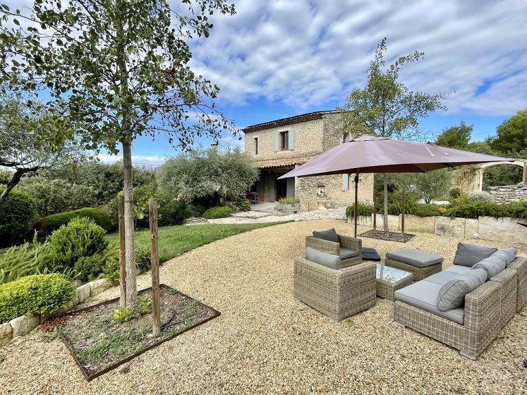Villa for Sale in Goult, The Luberon / Vaucluse 5