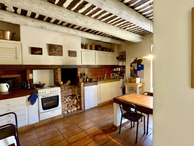 Villa for Sale in Goult, The Luberon / Vaucluse 12