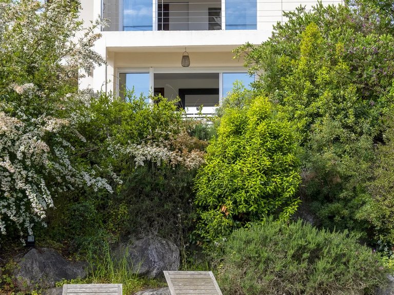 Villa for Sale in Hyeres, Provence Coast (cassis To Cavalaire) 2