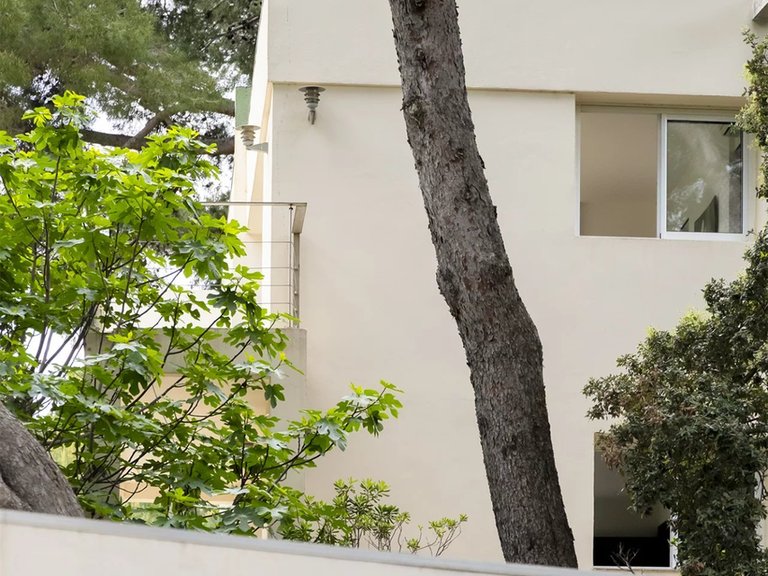 Villa for Sale in Hyeres, Provence Coast (cassis To Cavalaire) 18