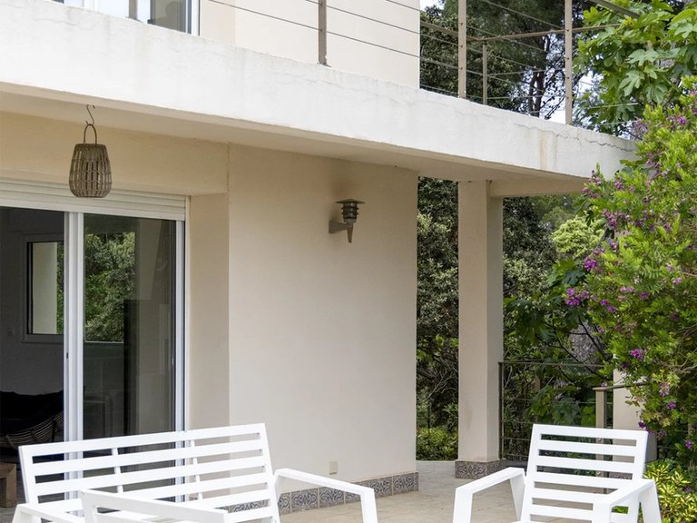 Villa for Sale in Hyeres, Provence Coast (cassis To Cavalaire) 19