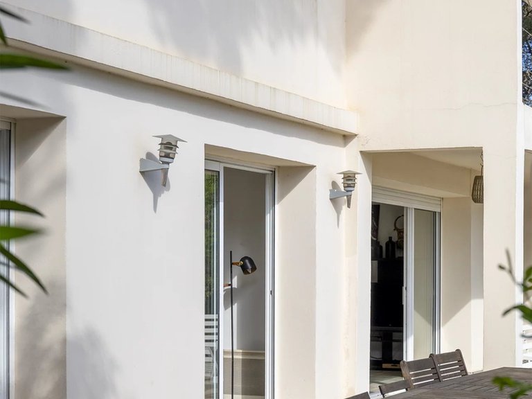 Villa for Sale in Hyeres, Provence Coast (cassis To Cavalaire) 8