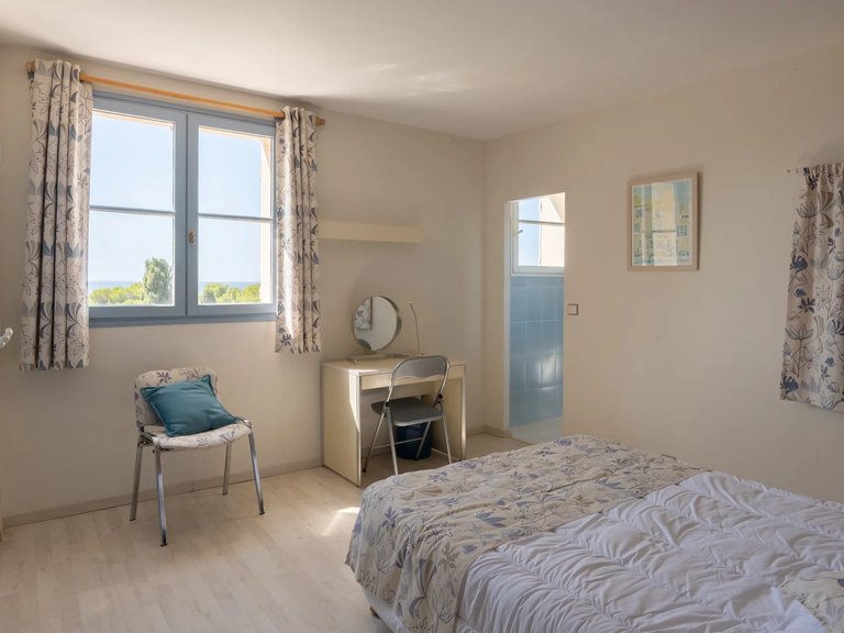 Villa for Sale in Carqueiranne, Provence Coast (cassis To Cavalaire) 15