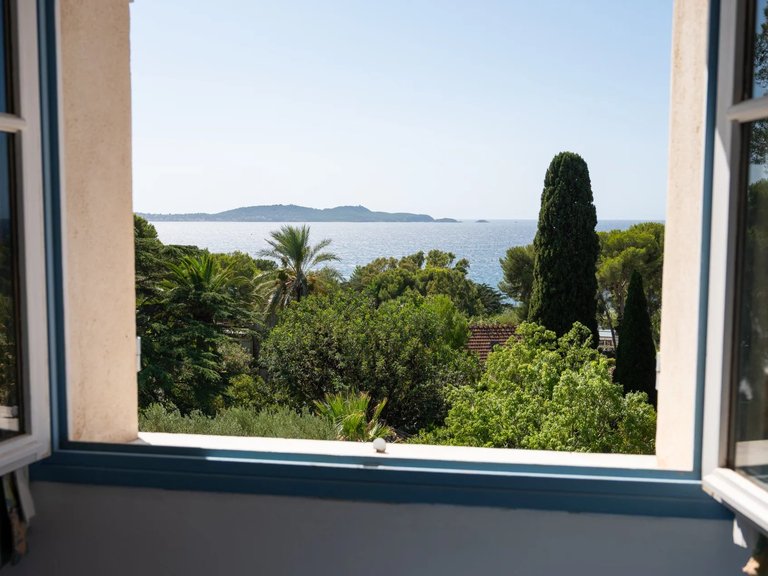 Villa for Sale in Carqueiranne, Provence Coast (cassis To Cavalaire) 19