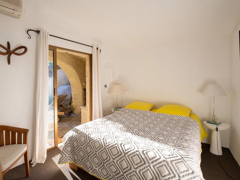 Villa for Sale in Mouans Sartoux, Mougins, Valbonne, Grasse Area 16