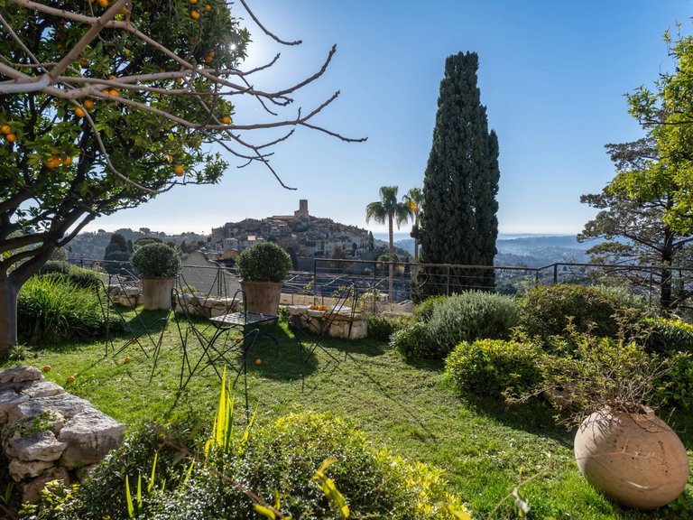 Villa for Sale in St Paul, Vence, St. Paul Area 1