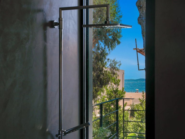 Villa for Sale in Hyeres, Provence Coast (cassis To Cavalaire) 12
