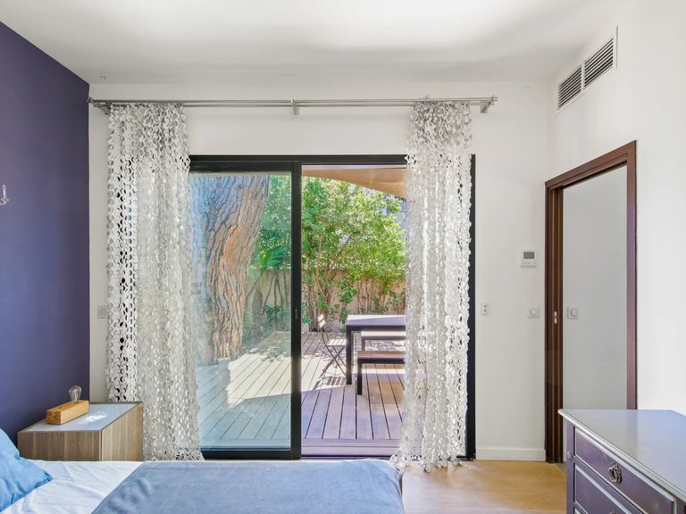 Villa for Sale in Hyeres, Provence Coast (cassis To Cavalaire) 15